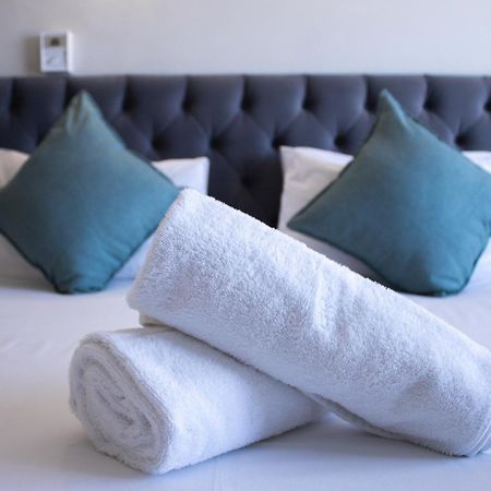 Ocean Breeze Hotel Strand Esterno foto
