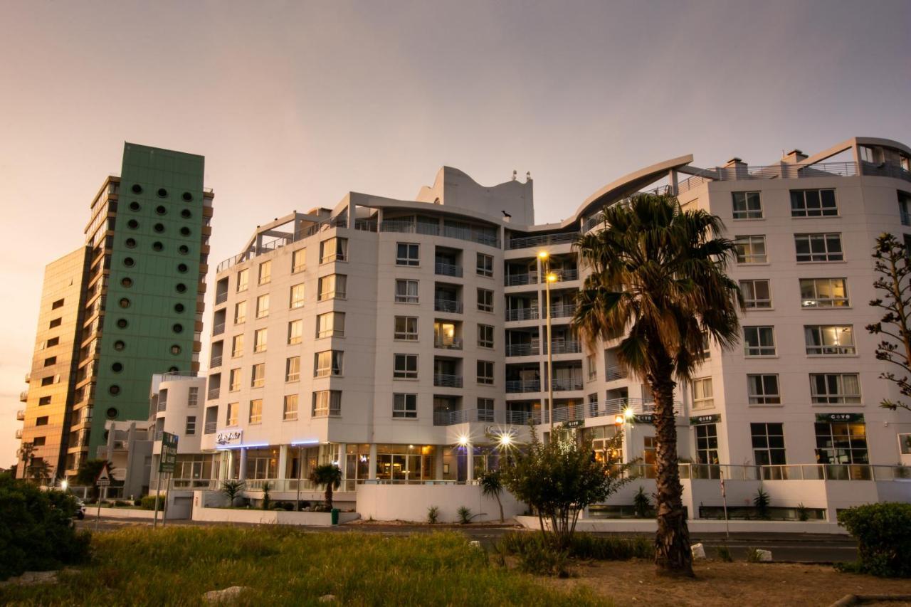 Ocean Breeze Hotel Strand Esterno foto