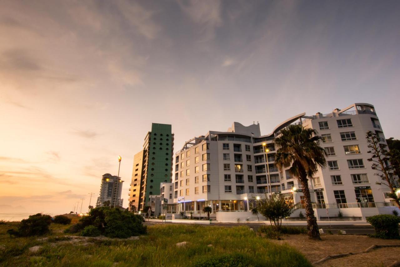 Ocean Breeze Hotel Strand Esterno foto