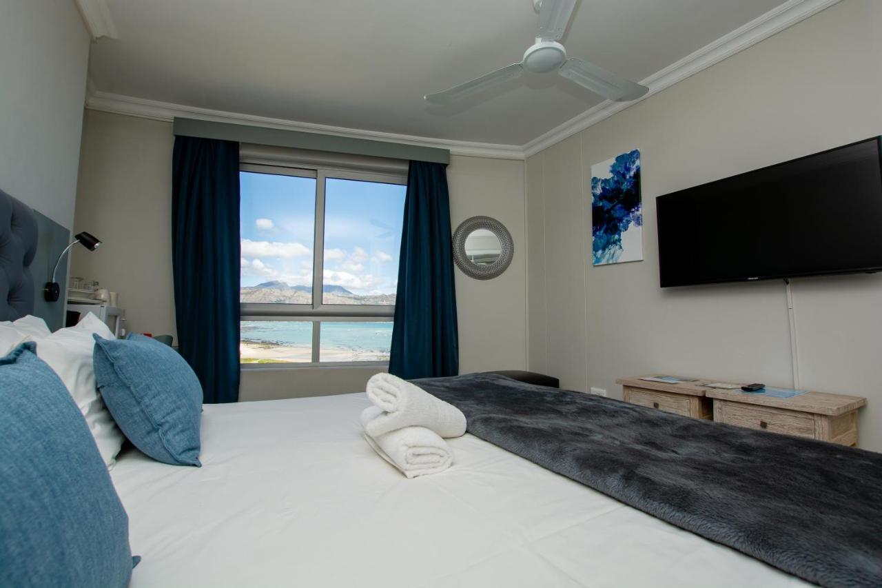 Ocean Breeze Hotel Strand Esterno foto