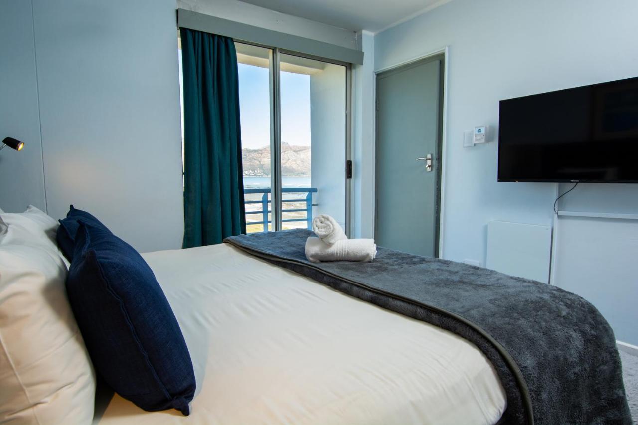Ocean Breeze Hotel Strand Esterno foto