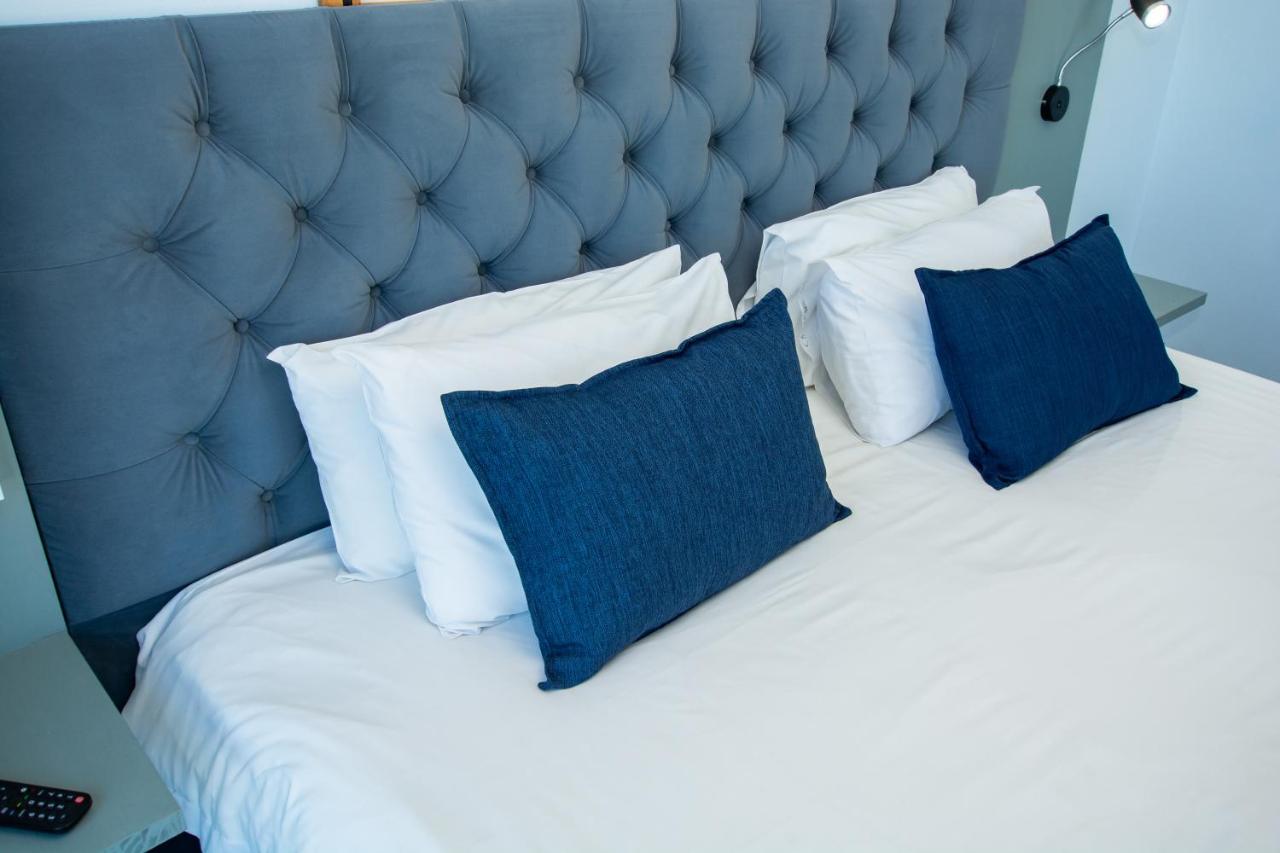 Ocean Breeze Hotel Strand Esterno foto