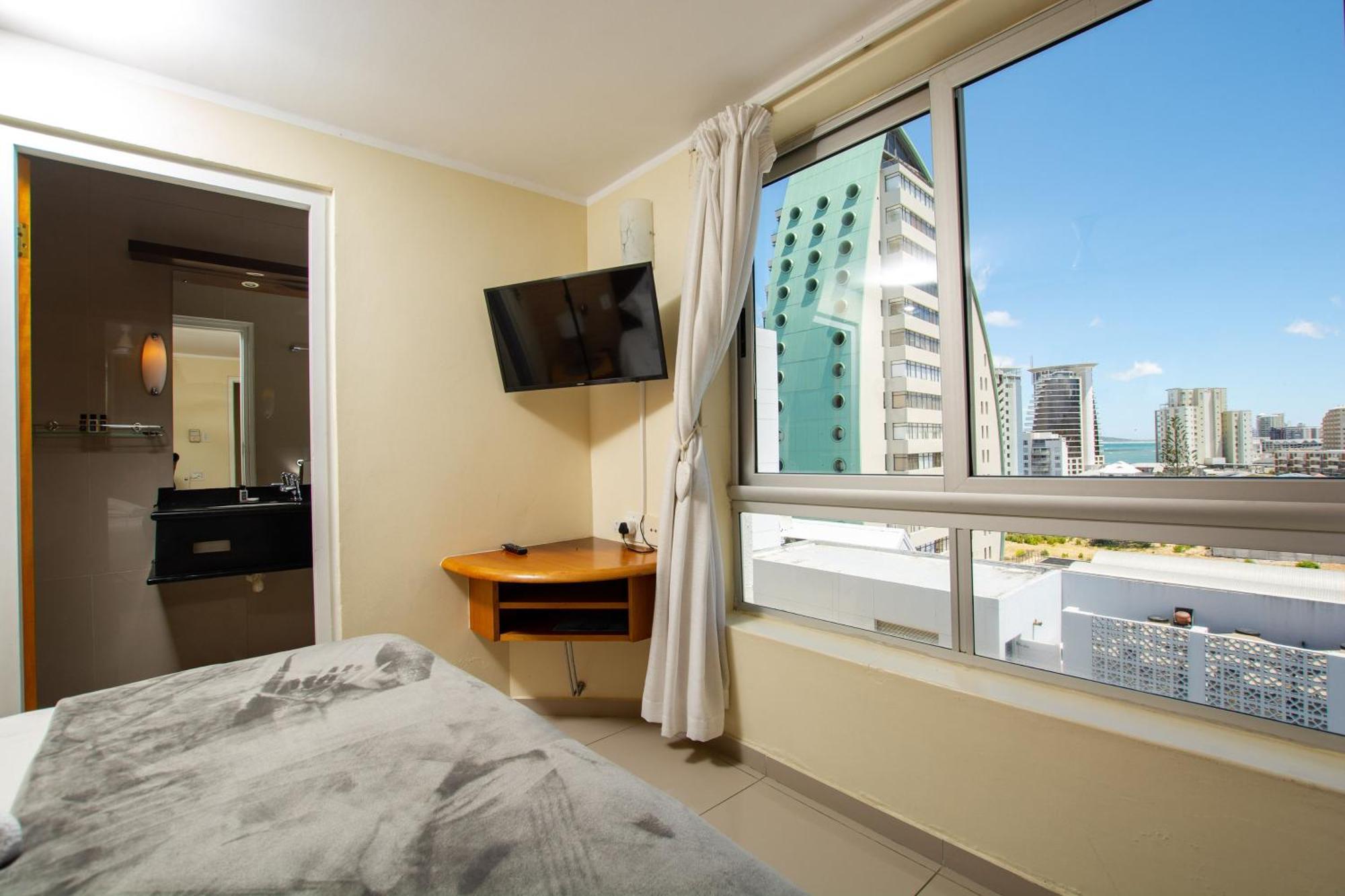 Ocean Breeze Hotel Strand Esterno foto